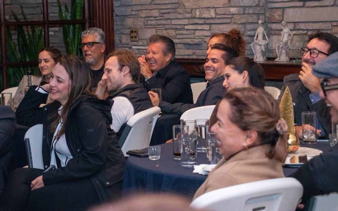Asistentes de EO Accelerator Monterrey riendo durante una jornada de Learning Day